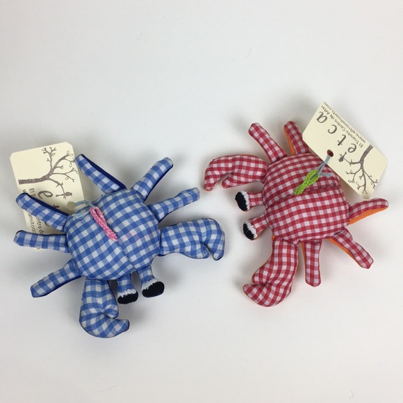 One handmade crab 🦀 keychain ornament - Picture 5 of 5